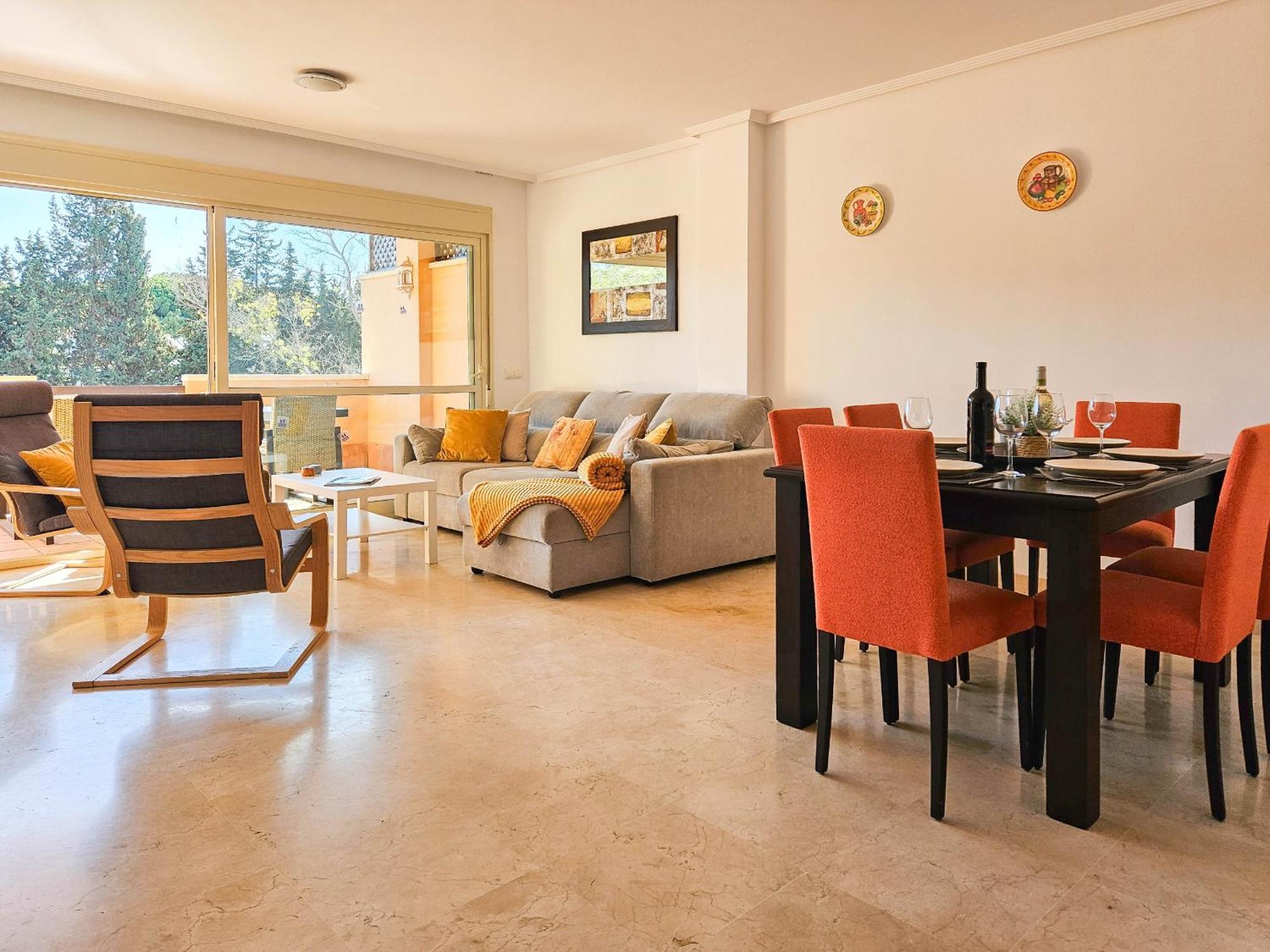 Three Bedroom In Chapas Apartment *