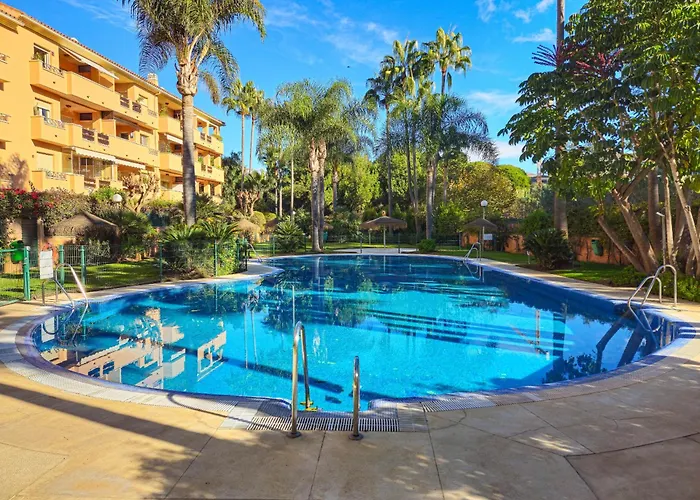 Three Bedroom Apartment In Las Chapas Marbella